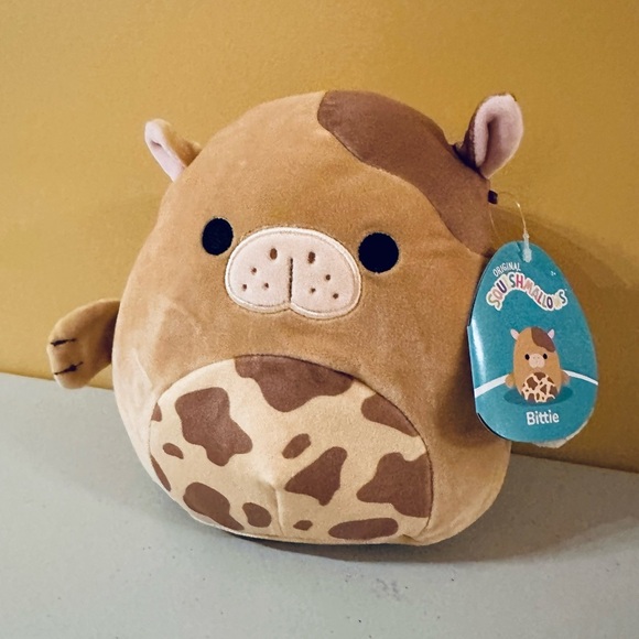 Nwt Bittie the Chocolate Sea Cow 8” Squishmallow - Picture 2 of 6